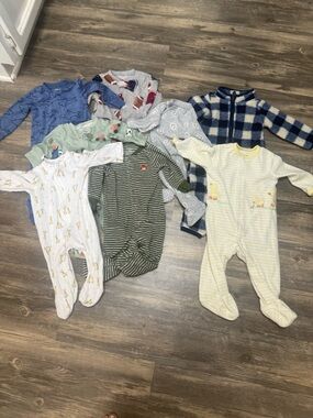 Lot of 9 Assorted Baby One-Piece Sleepers in Blue, Green, White and Gray